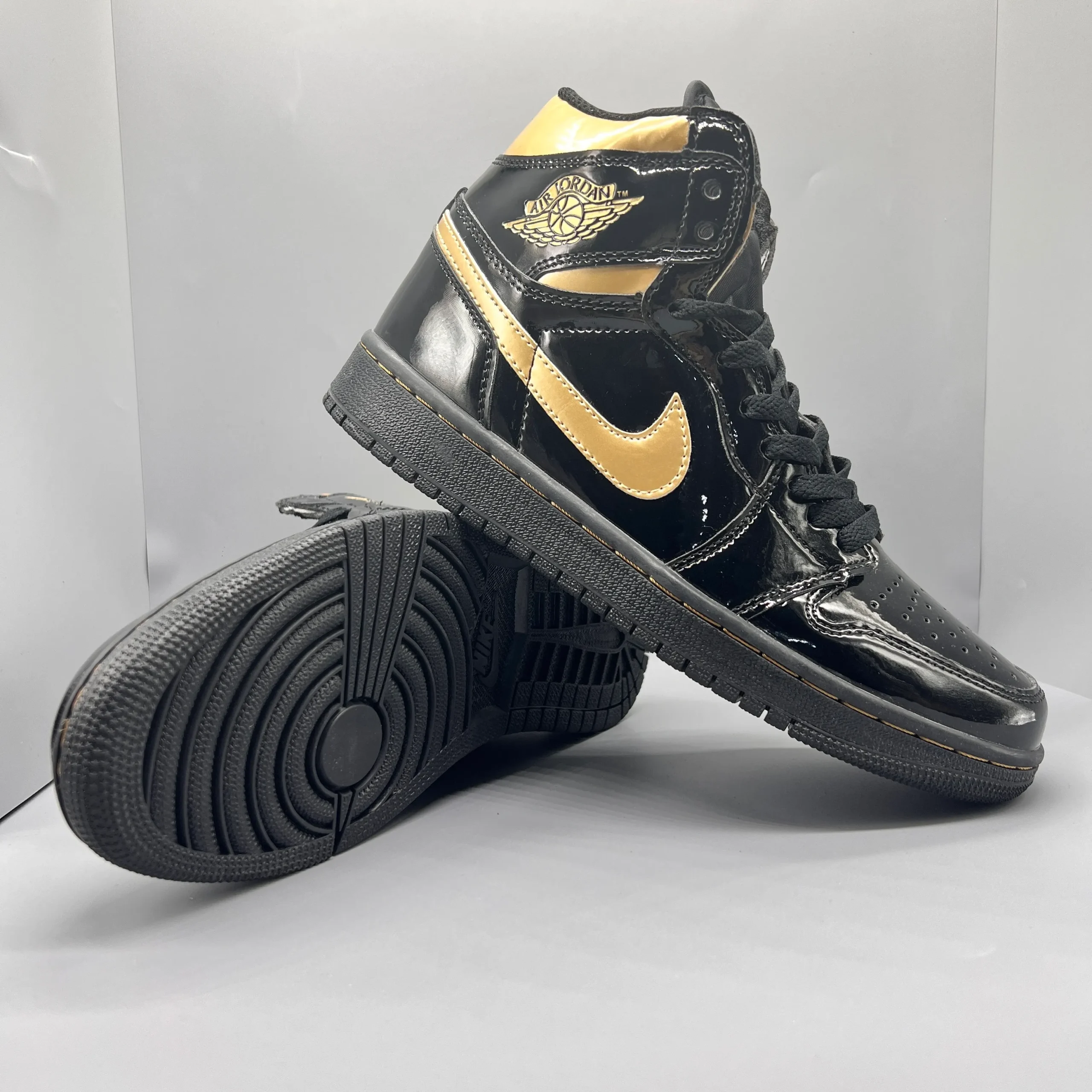 Air Jordan 1 Retro High OG "Black Metallic Gold" Shoes Sneakers – nk0005530 - Image 5